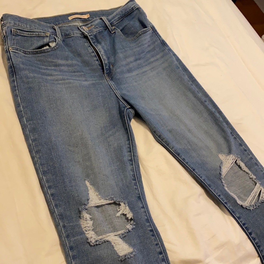 Levi’s high rise straight medium wash jeans